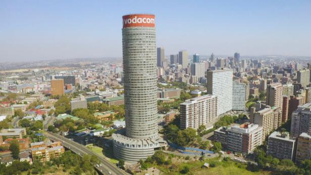 7. Ponte City Apartment: A Vertical Community in South Africa