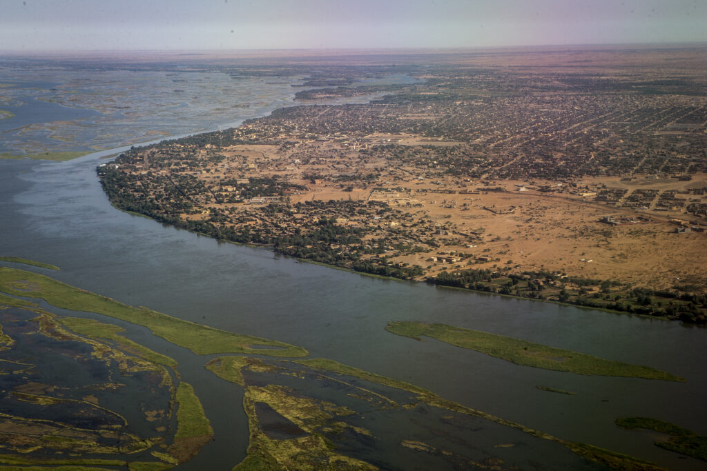 The Niger River: A Lifeline in West Africa